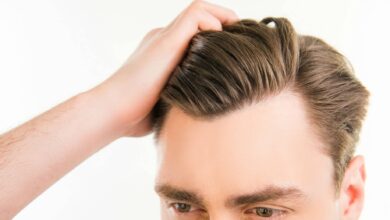 what causes a widow's peak